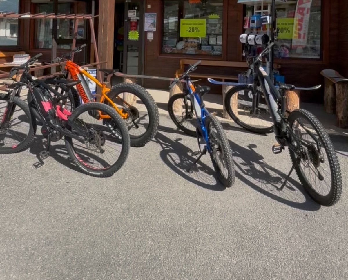 Mountain bike elettrica Bogho Sports a Gréolières